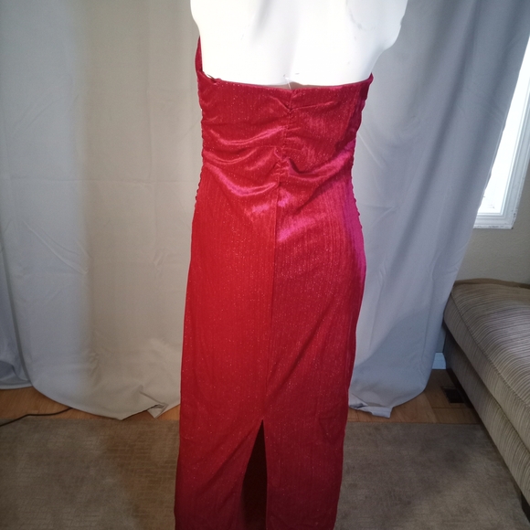 12th Tribe Red Plunge Neck Sleeveless Gown - Picture 3 of 3